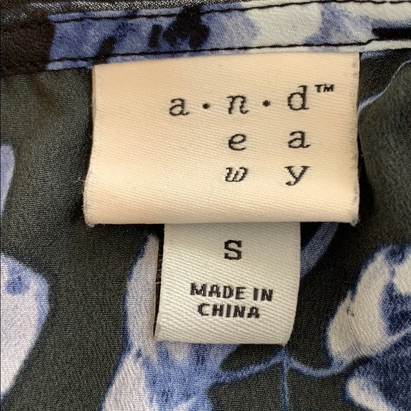 A New Day Floral Dressy Sleeveless Top - Picture 5 of 6